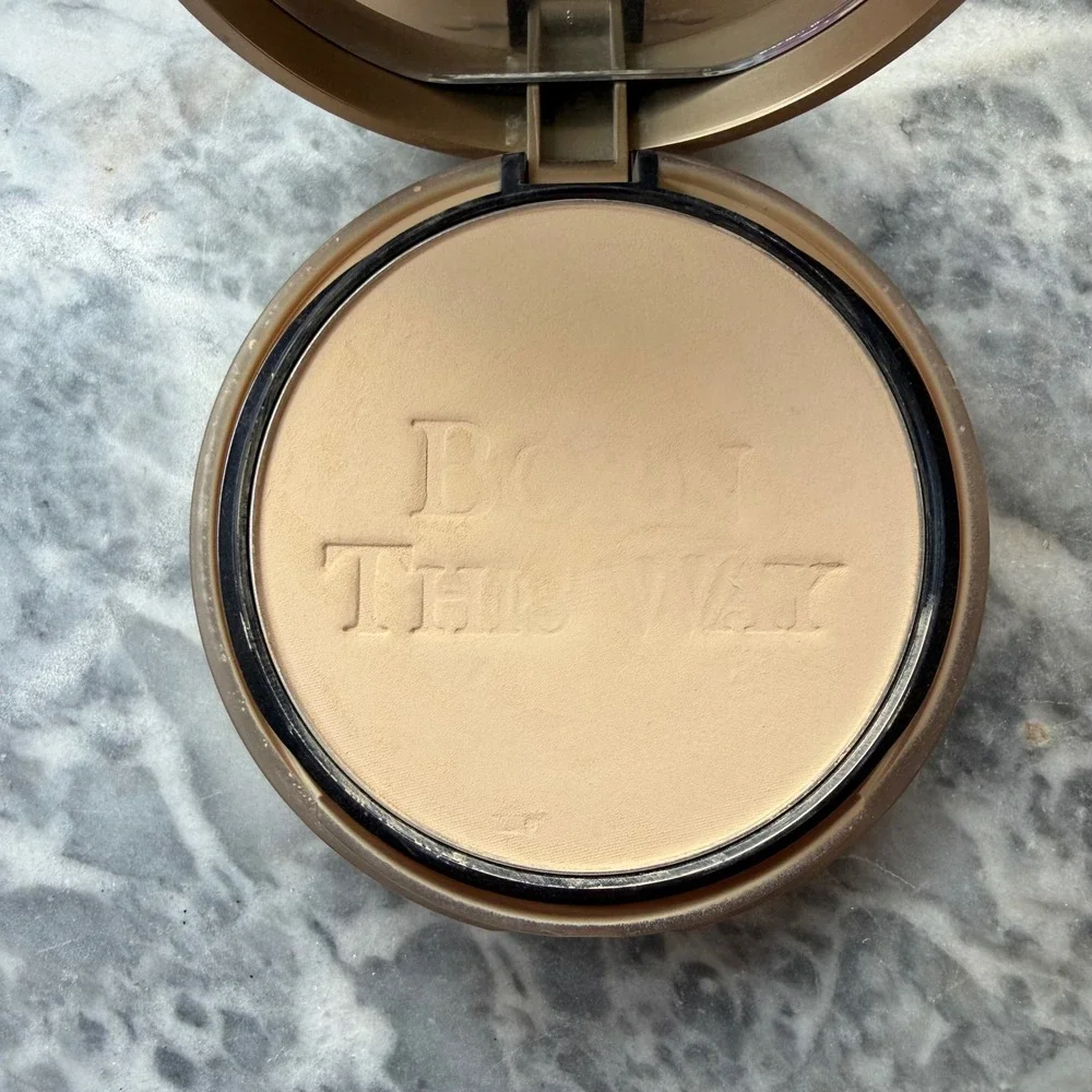 Too Faced Born This Way Multi-Use Complexion Pressed Powder Foundation